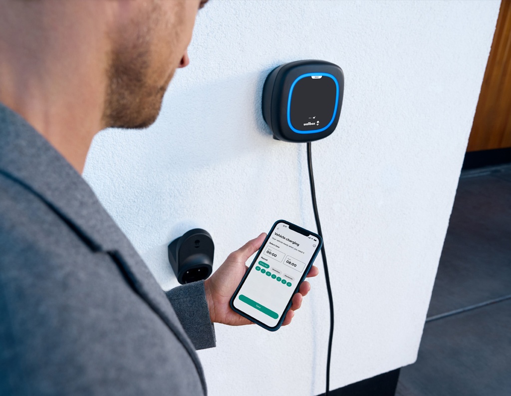 Controlling a Wallbox charger from the Wallbox app