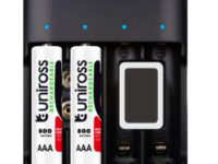 Uniross UCU004A USB Compact Multi Charger with 4x AA 2100 Batteries